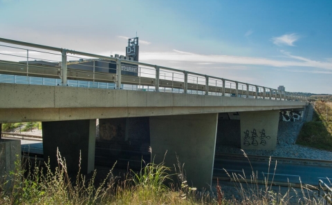 Most ev.č. D1-212 se svodidlem ZMS4/H2 přes silnici II/386
