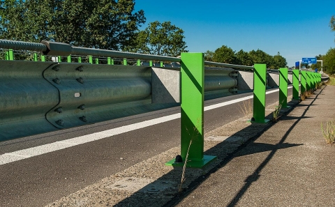 Umístění sloupků původního svodidla a sloupku MS4-A3/H2