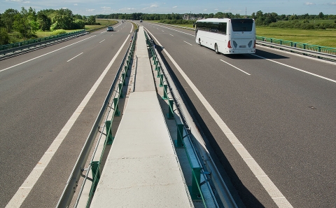 Svodidla MS4/H2 na D3 přes vyústění z rybníku Nadýmač