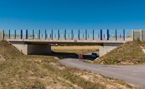 Most ev.č. 38I-100c přes ulici Okružní ve Znojmě