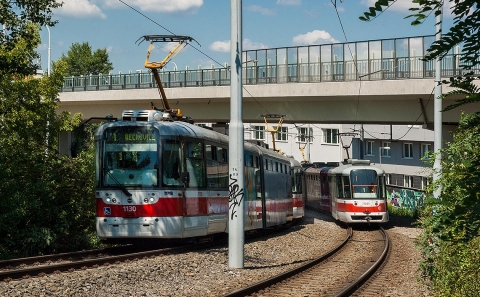 Most se svodidly MS4/H2 nad tramvajemi linek MHD Brno