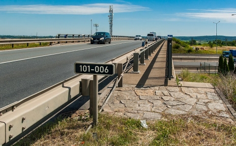 Ukotvení výztužné tyče svodidel MS4/H2