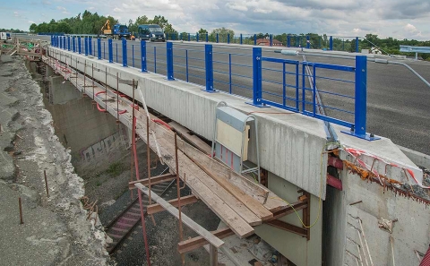 Most ev.č. 48-028 přes železniční trať Příbor-Ostrava