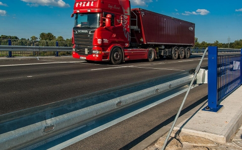 Ukotvení výztužné tyče svodidla ZMS4-A3/H2 na mostě 11-124b