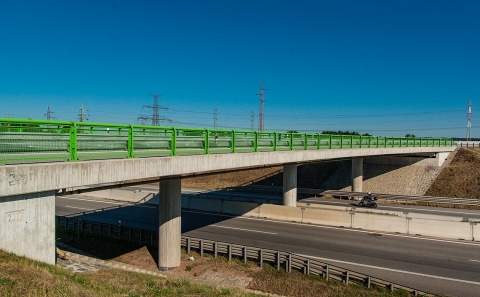 Most rondelu MÚK Úsilné přes rychlostní komunikaci I/34
